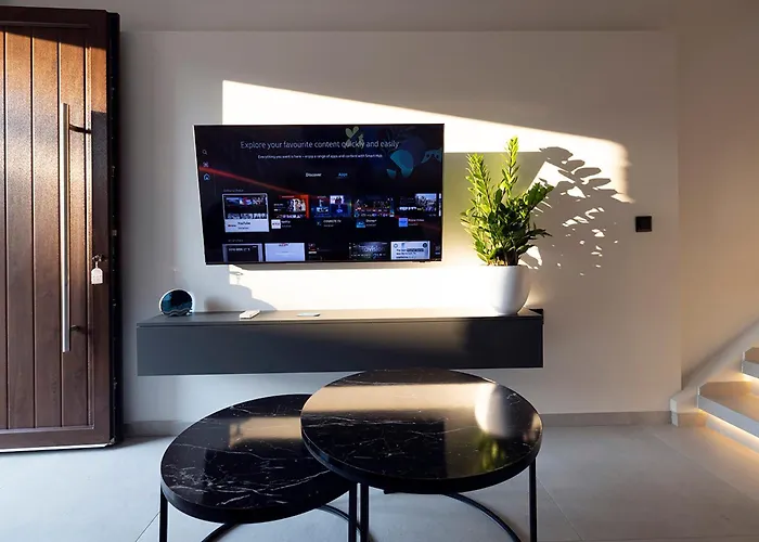 Akira Suites
