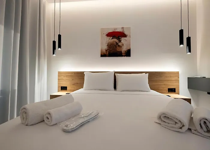 Akira Suites