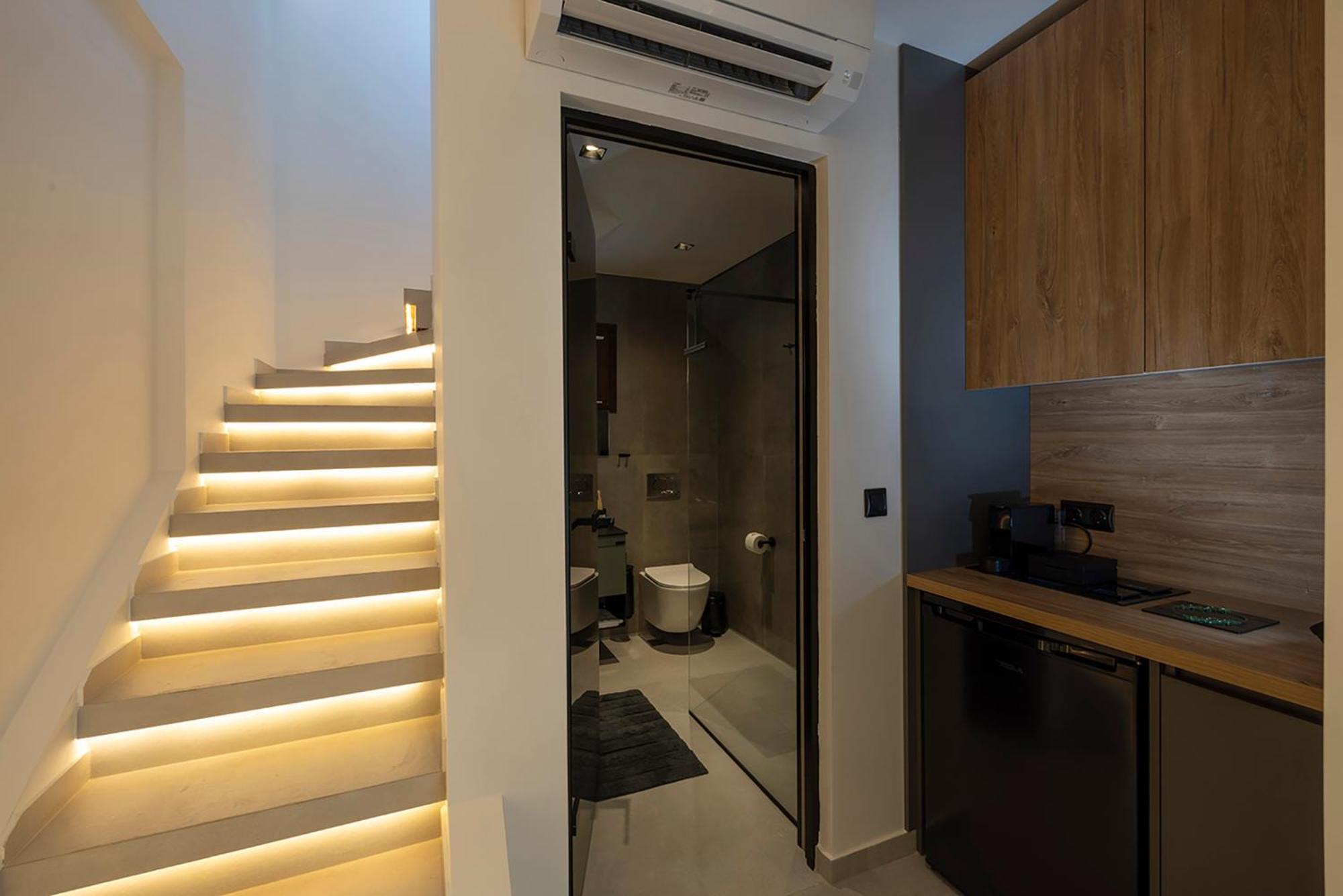 Akira Apartment